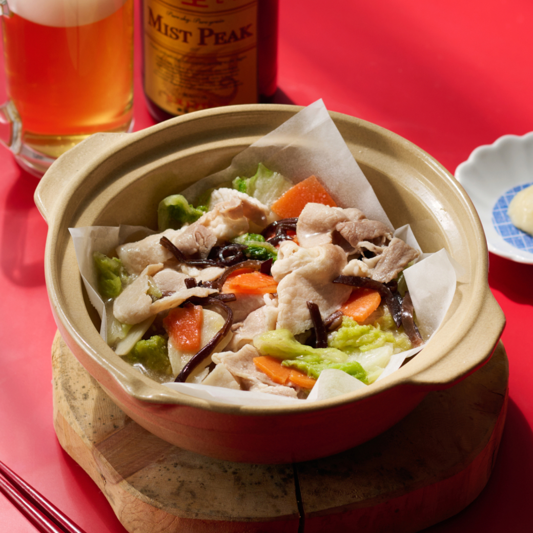 豚バラ肉と白菜のにんにく香る博多風豚骨鍋